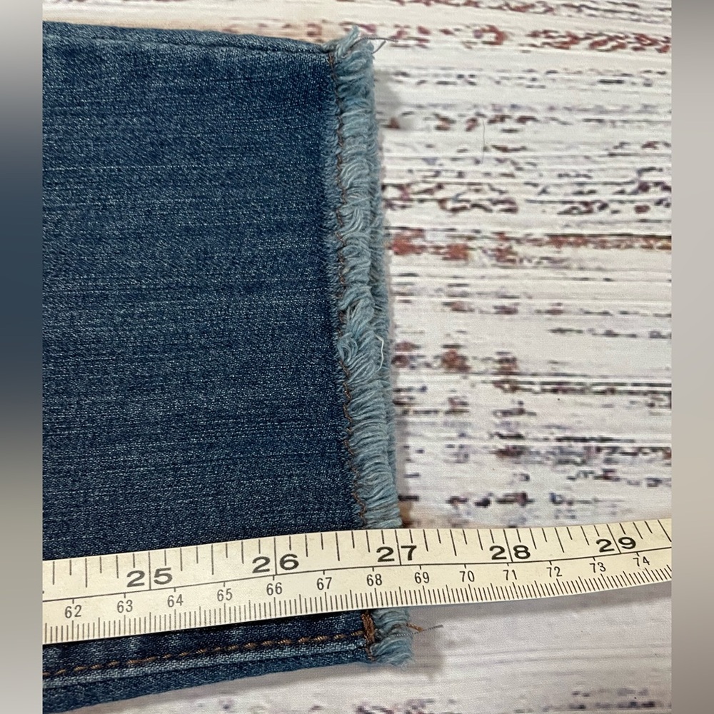 1822 Denim distressed jeans. Size 12. - Picture 10 of 10